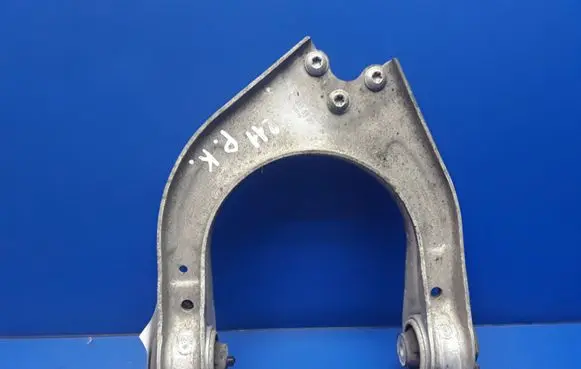 Mercedes-Benz E W211 Front upper control arm/wishbone A2113308907