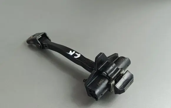 Jeep Grand Cherokee WL Rear door check strap stopper