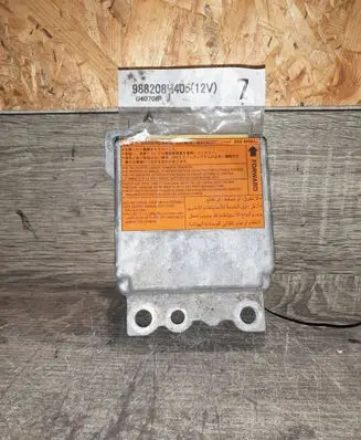 Nissan X-Trail T30 Airbag control unit/module 988208H405