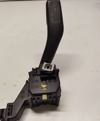 Volkswagen PASSAT B7 Other relay 1K0959512 01103500