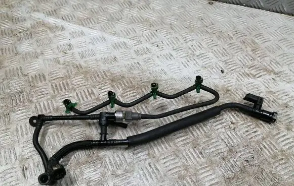 Ford Grand Tourneo Connect Fuel line pipe