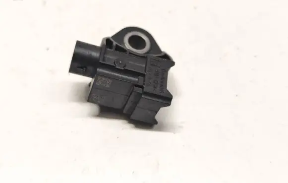 Mercedes-Benz C W205 Airbag deployment crash/impact sensor a2139051300