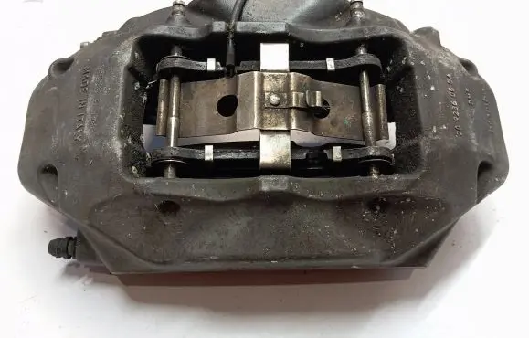 Volkswagen Touareg II Front brake caliper 209236065A