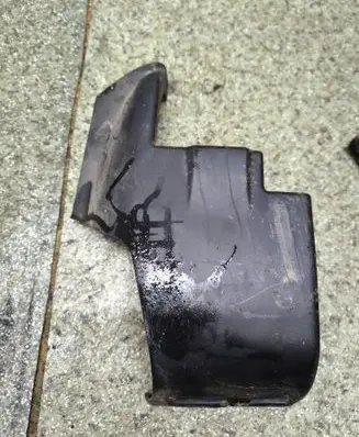 BMW 3 E46 Seat belt trim 8208368