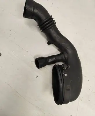 BMW 3 E46 Air intake hose/pipe 7790552