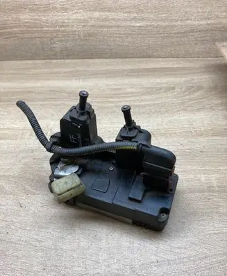 Opel Vectra C Rear door lock 24447345