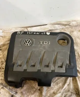 Volkswagen PASSAT B7 Engine cover (trim) 06200288 03L103925AA