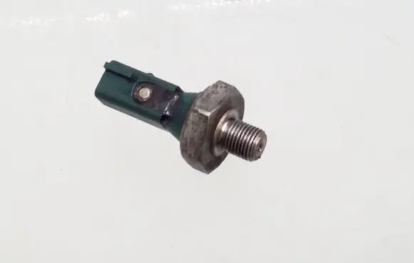Volkswagen Golf VII Oil pressure sensor 036919081c