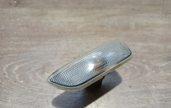 Volvo S60 Front fender indicator light 8658944