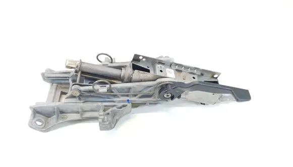 Steering wheel axle set