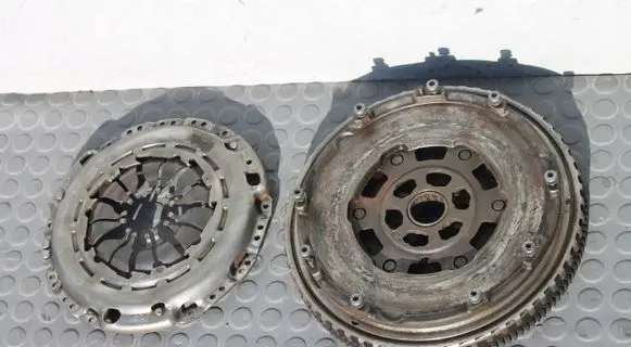 Nissan Pulsar Clutch set kit