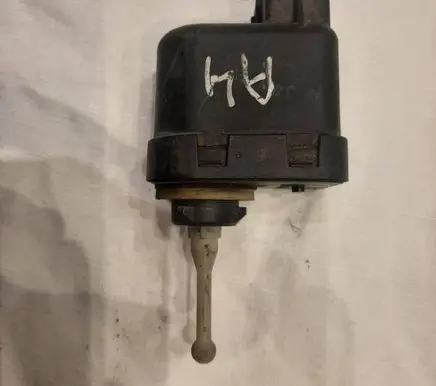 Audi A4 S4 B5 8D Headlight level adjustment motor 6K594295
