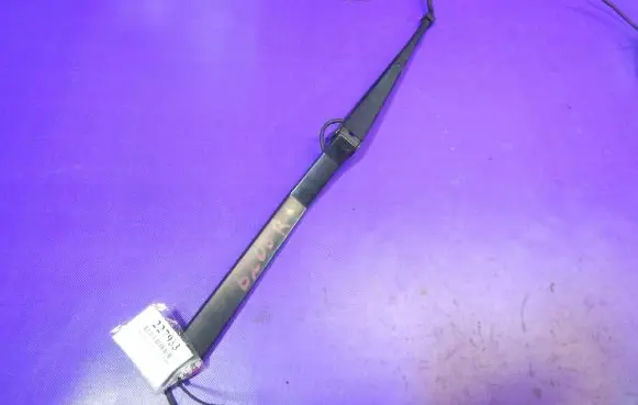 Opel Sintra Front wiper blade arm
