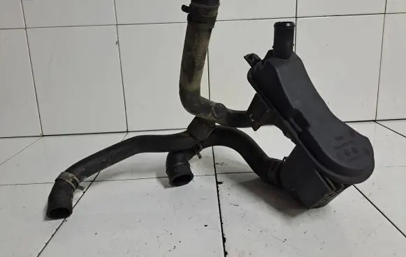 Ford Transit - Tourneo Connect Breather/breather pipe/hose 6G9Q6A785AD