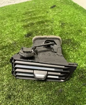BMW X5 G05 Dashboard side air vent grill/cover trim 9399472
