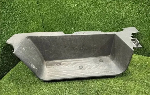 Front sill trim cover