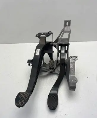 Audi A6 S6 C6 4F Pedal assembly 4F1721135