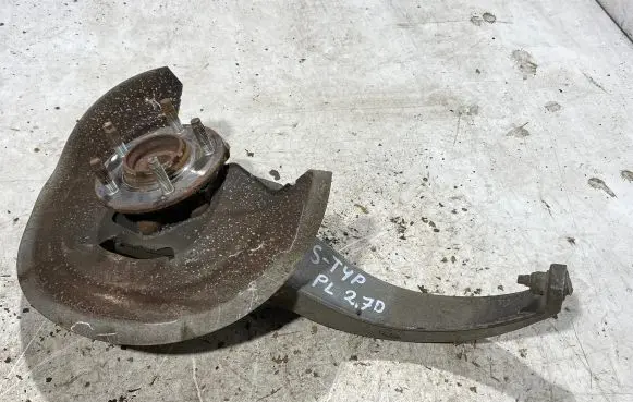 Jaguar S-Type Front wheel hub spindle knuckle