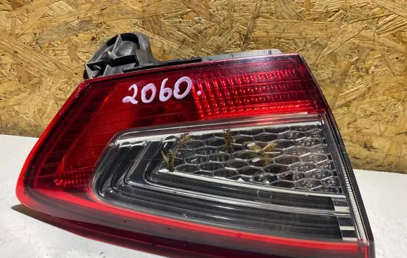 Ford Mondeo MK IV Tailgate rear/tail lights BS7113A603AE