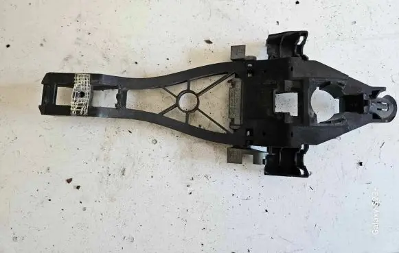 Volvo V50 Front door exterior handle/bracket 30663866