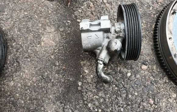 Chevrolet Captiva Power steering pump