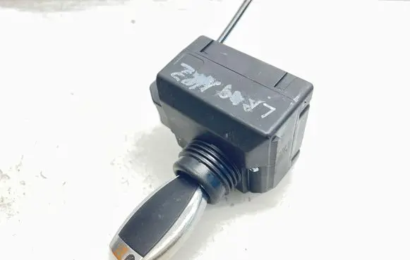 Mercedes-Benz C W204 Ignition lock A2075450108