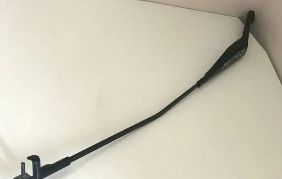 Ford Focus Front wiper blade arm 4M5117526CB