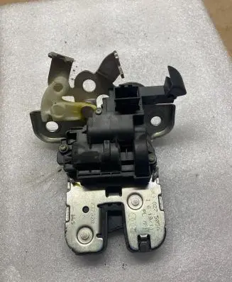 Audi A7 S7 4G Tailgate/trunk/boot lock/catch/latch 8K9827505A