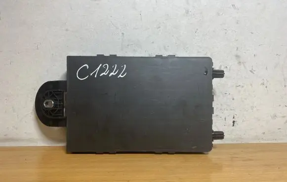 Volvo XC90 Fuse module 31682732 C1222