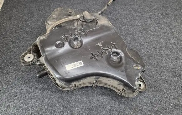 BMW 4 G22 G23 G24 G26 AdBlue liquid reservoir 7454339 7354384