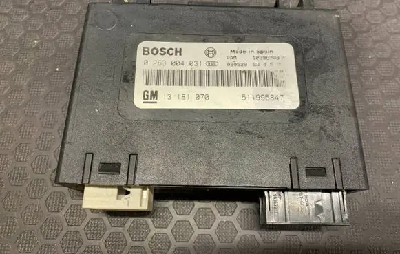 Opel Zafira B Parking PDC control unit/module 0263004031