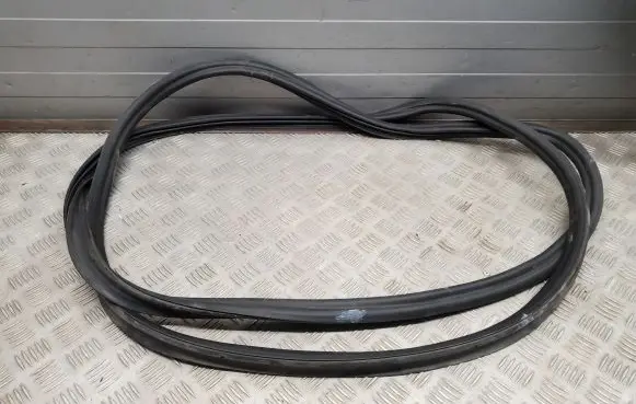 Volkswagen Atlas Trunk rubber seal (body) 3CM827705