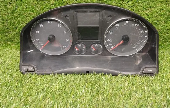 Volkswagen Golf V Speedometer (instrument cluster) 1K0920954Q
