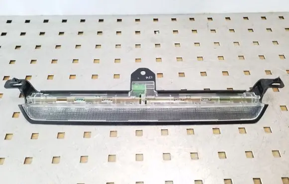 Volvo XC70 Third/center stoplight 8658948
