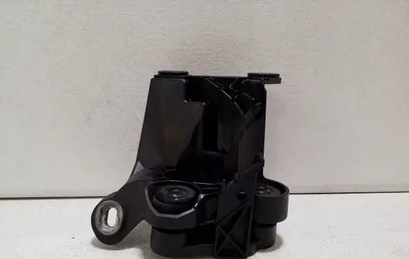 Mercedes-Benz CLS C218 X218 ABS pump bracket A2124301710