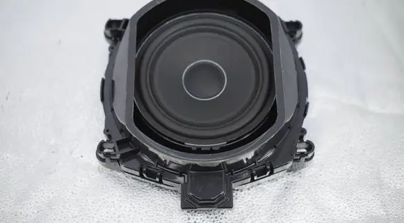 BMW X3 F25 Subwoofer speaker 9217913 18353410