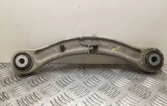 Audi Q7 4L Rear upper control arm/wishbone 7L0505375A