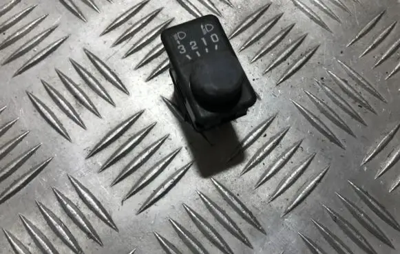 Nissan Primera Headlight level height control switch