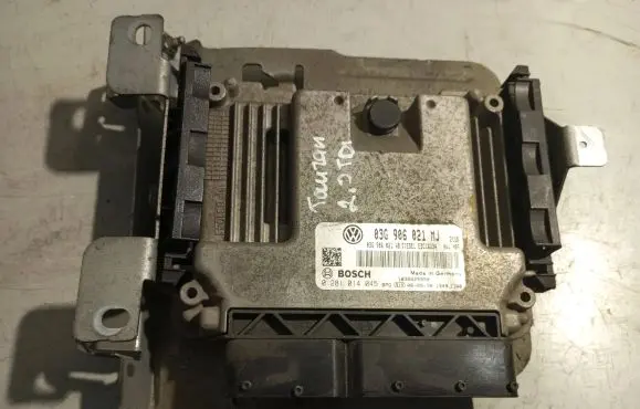 Volkswagen Touran I Engine control unit/module 03G906021MJ 03G906021AB 0281014045