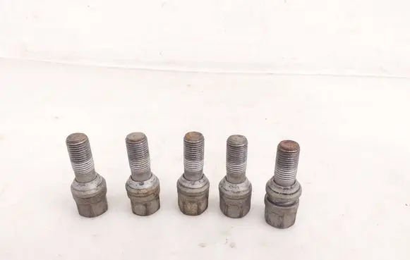 Toyota ProAce City Nuts/bolts 