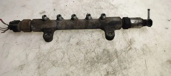 Toyota Avensis T250 Fuel main line pipe