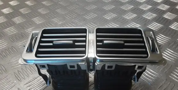 Land Rover Range Rover L405 Rear air vent grill CK52014A22AA