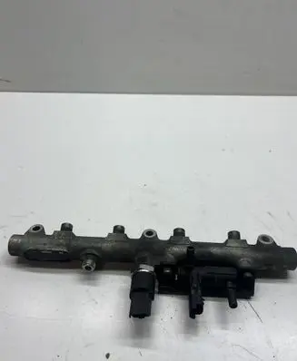 Peugeot 607 Fuel main line pipe 0445214017
