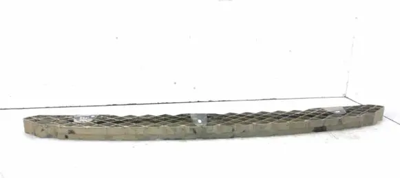 Rear bumper mounting bracket