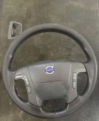Volvo V70 Steering wheel