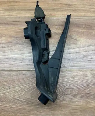 Volkswagen Golf V Accelerator throttle pedal 1K1721503L 6PV00860000