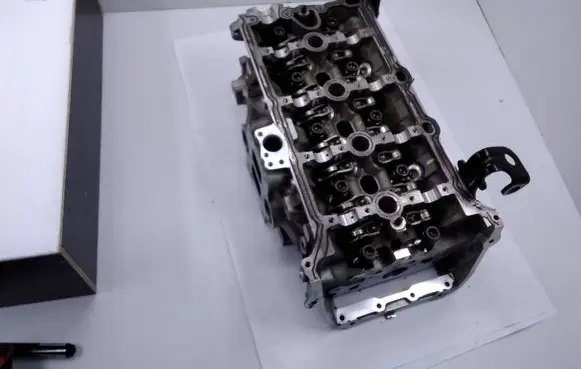 Audi Q5 SQ5 Engine head 06L403AA DAY047052