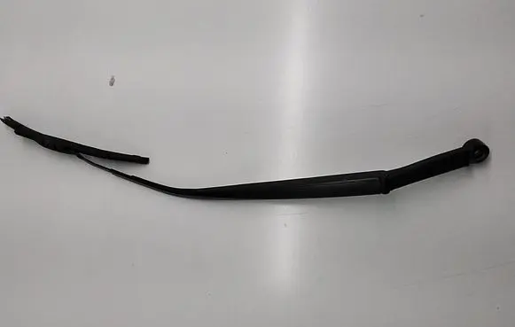 Suzuki Swace Front wiper blade arm 85211-02430