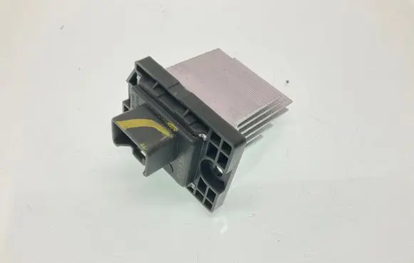 Hyundai Tucson TL Heater blower motor/fan resistor