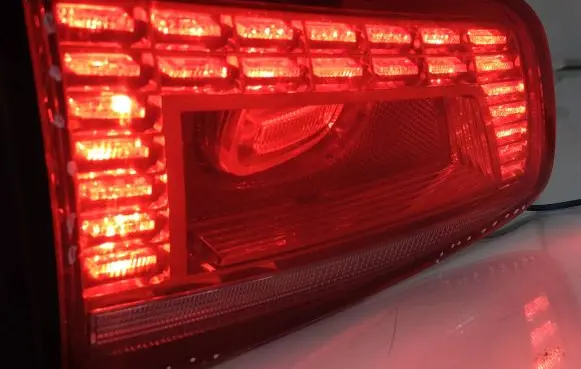 Volkswagen PASSAT B7 Tailgate rear/tail lights 3af945307c